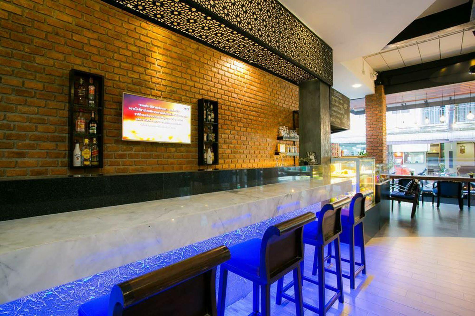 The House Patong Hotel Eksteriør billede